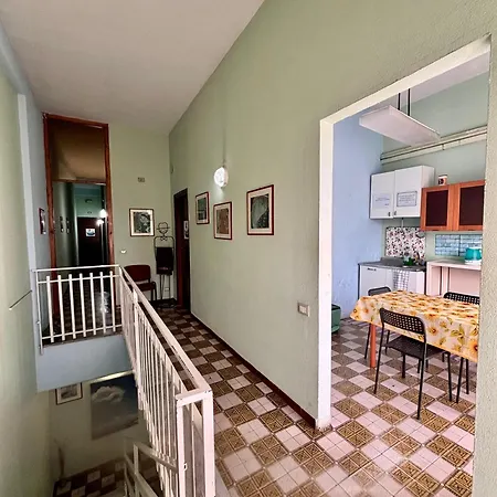 Holiday home Rifugio Di Stazzo Per Gruppi Di 20 Persone *