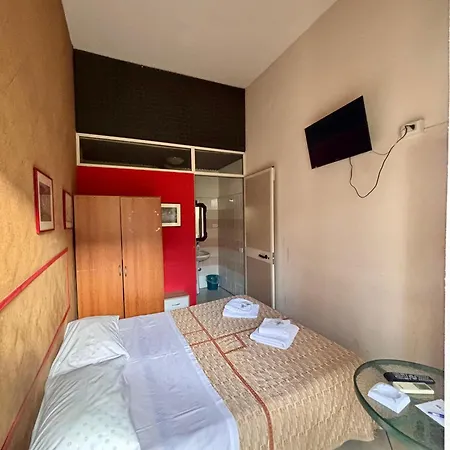Rifugio Di Stazzo Per Gruppi Di 20 Persone * Santa Tecla